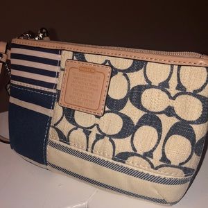 Coach Wristlet Blue and Beige for Summer!
